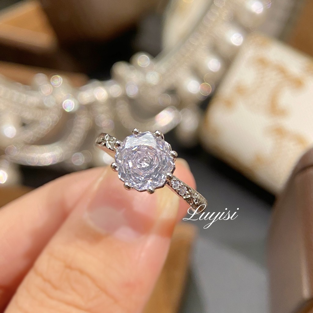 Nhẫn thời trang với aquamarine và đá quý carbon cao cấp, họa tiết hoa hồng và hình bát giác thủ công, màu xanh lá và tím rực rỡ
