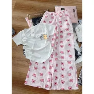 Bộ quần dài heo màu hồng +phối áo CROPTOP chữ fun fun in nguuc -chang3158