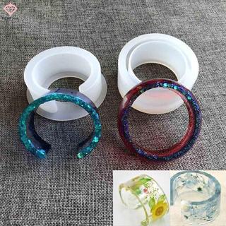 Vòng tay DIY từ khuôn silicon, tạo hình tròn đẹp mắt