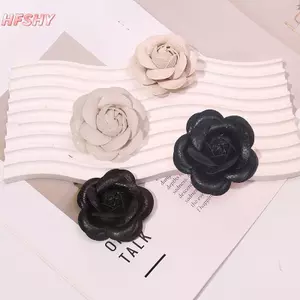 Trâm cài áo da nóng camelia thổ cẩm, phụ kiện thời trang nữ tính