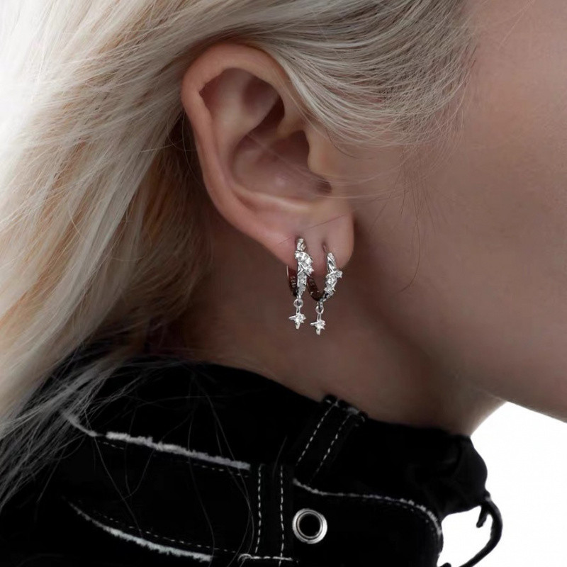 Bông tai hình ngôi sao zircon tối giản mới, chất lượng cao, không phai màu.