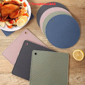Miếng Lót Nồi Silicon 17cm Cách Nhiệt Hình Tổ Ong T2