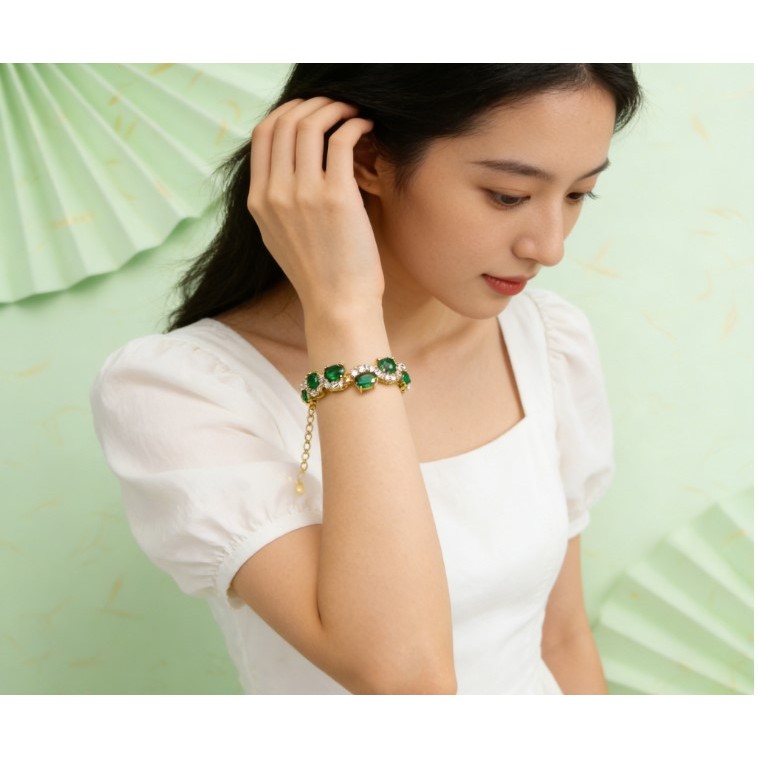 Vòng cổ nữ tinh tế với thép titan và đá quý xanh zircon, phong cách cổ điển