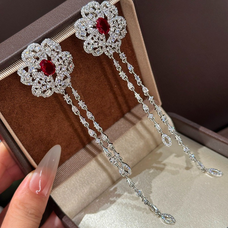 Bông tai Zircon dài khí chất tinh tế phong cách mới sang trọng