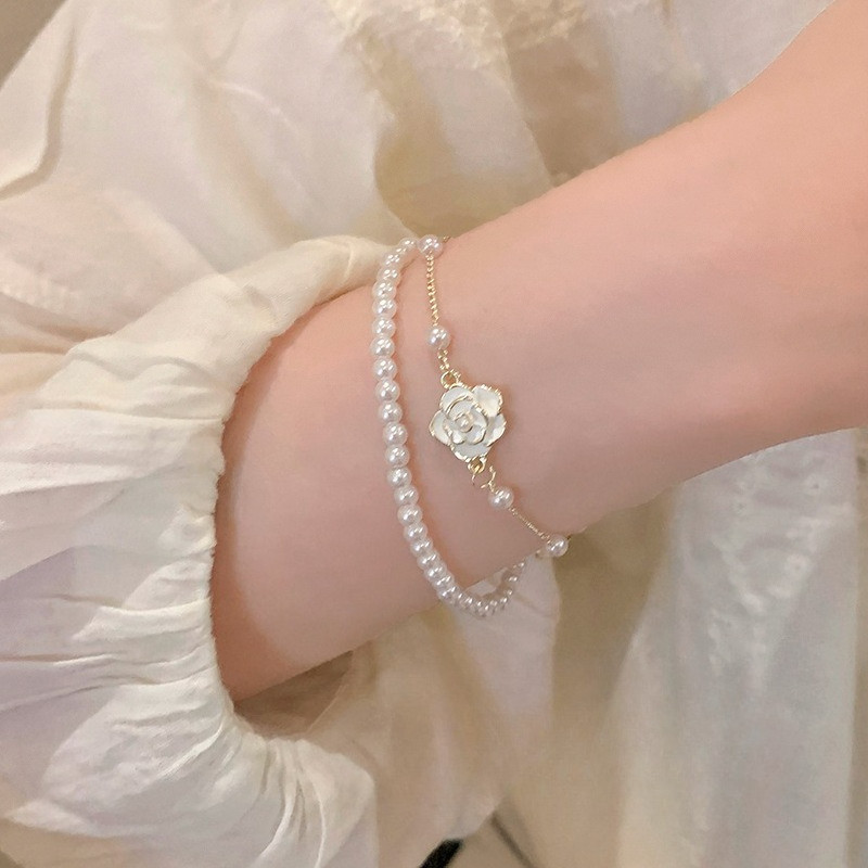 Vòng tay ngọc trai Camellia thiết kế hai lớp, sang trọng và tinh tế dành cho nữ