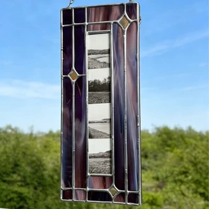 Khung trưng bày Photobooth Acrylic nhiều màu treo tường cho trang trí văn phòng tại nhà