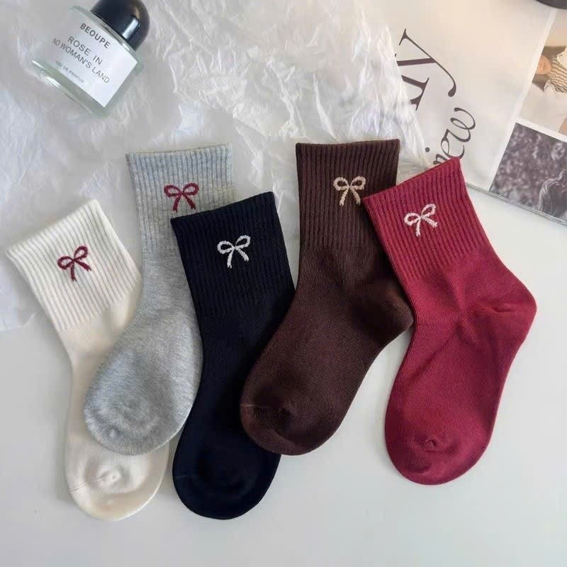 Set 5 đôi Tất cao cổ Nơ Đỏ cho bé Hàn Quốc Chất liệu cotton co giãn tốt – mềm mại, thông thoáng an toàn cho da nhạy cảm