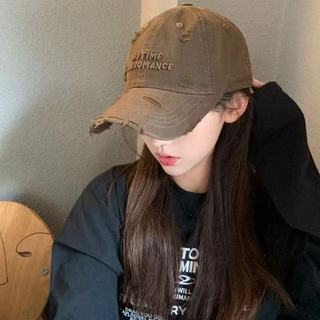 Mũ bóng chày rách nữ thêu chữ, chất liệu cotton mềm mại, vành rộng chống nắng
