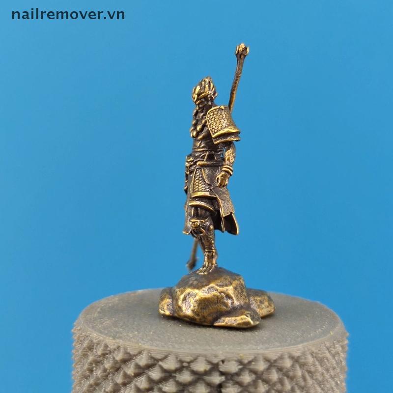 [NR] Cổ Khỉ Mặt Trời Ngộ Không Thu Nhỏ Các Bức Tượng Thủ Công Mini Vàng Cudgel Wu Kong Tượng Mô Hình Bàn Đồ Trang Trí Nhà Trang Trí Ô Tô Thủ Công MỚI