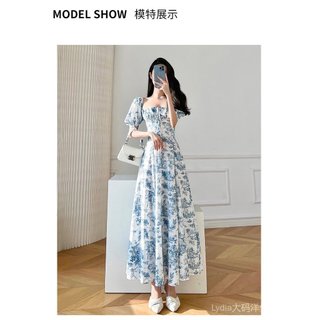 Váy ngắn cổ vuông tay phồng nhẹ chất liệu tốt, phong cách retro phù hợp mùa hè và đi biển
