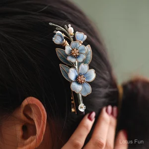 <![CDATA[Kẹp Tóc Handmade Hoa Nhung và Gỗ Đàn Hương]]>