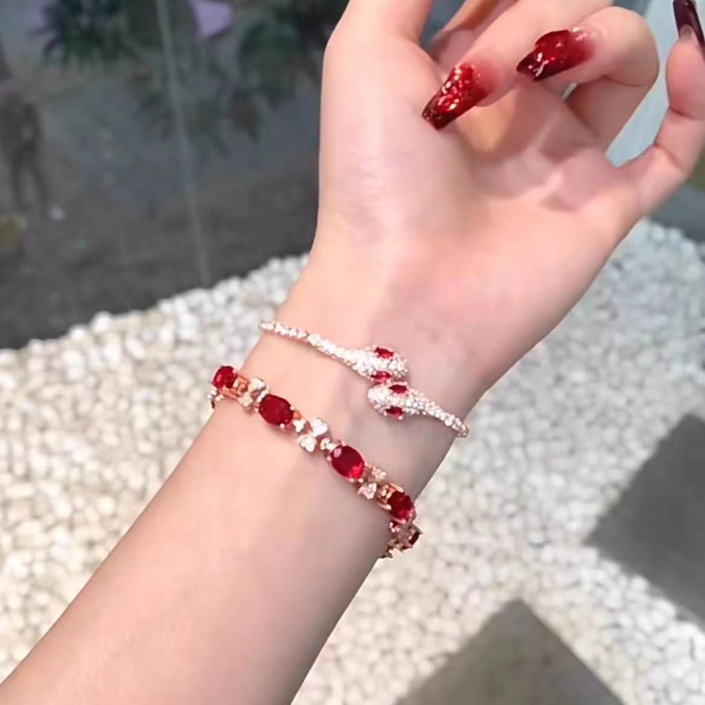Voòng tay nữ zircon đỏ siêu lấp lánh, thiết kế thời trang và đa năng.