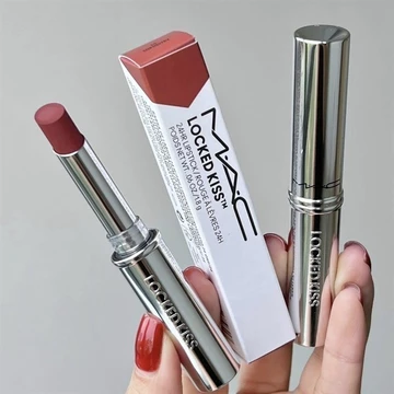 Son thỏi MAC Locked Kiss 24Hr Lipstick 1.8g