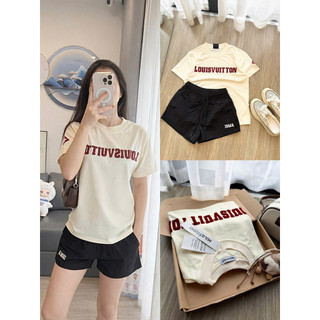 Set áo thun cộc tay trắng thêu nổi phối quần short đen