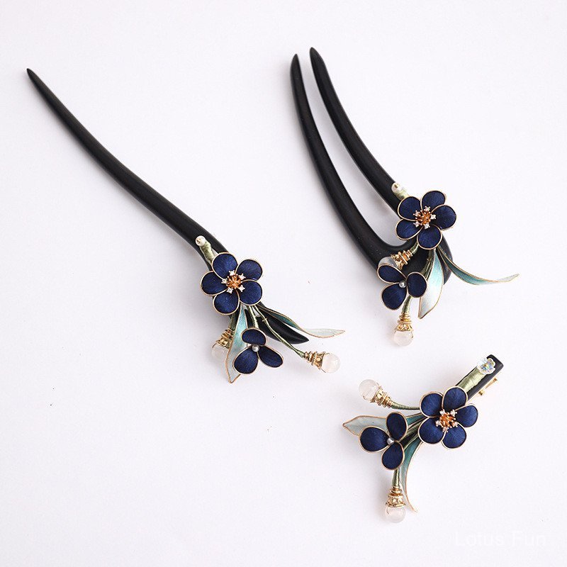 Kẹp tóc handmade từ nhung hoa và gỗ đàn hương - Phụ kiện thời trang dành cho nữ