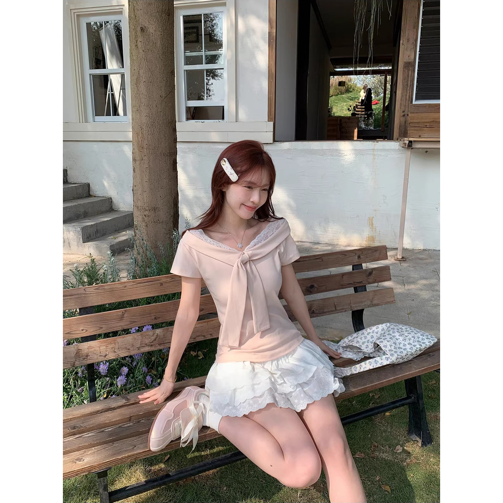 SUXI Áo thun nữ ngắn tay cổ chữ V nhẹ nhàng 260224