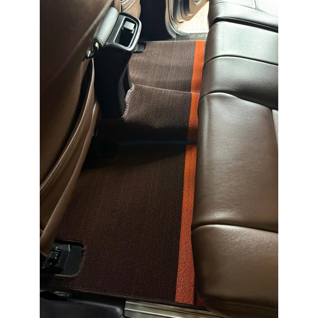 [Fortuner] Thảm Lót Sàn Xe Fortuner Cắt May Sẵn Chuẩn Form Nguyên Zin Bấm Khuy Ghế Lái Chất Liệu 3 Lớp Cao Cấp