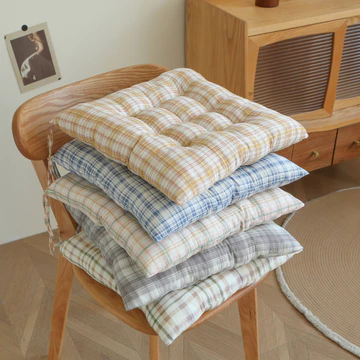【Ready Stock】 Plaid Cushion New Winter Thicken Thermal Office Long-Sitting Chair Cushion Home Non-Slip Student Fart Cushion Utkc