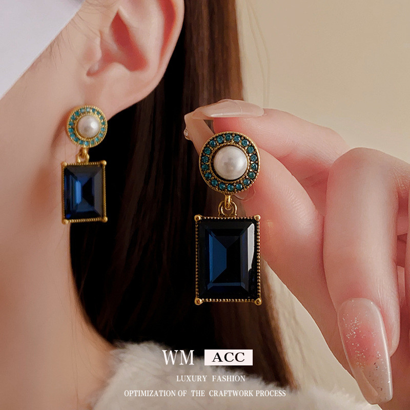 Bộ kim cương đen cổ điển Vòng cổ nữ vuông Zircon