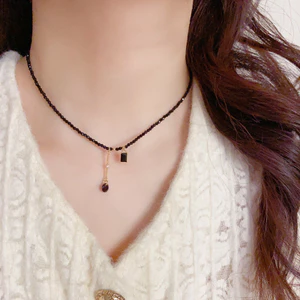 Mặt dây chuyền màu đen hạt pha lê hình vuông, vòng cổ đa năng dành cho nữ