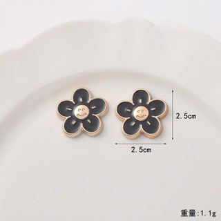 Set Charm Gấu Tiểu Thư Đính Đá Sang Trọng – Gấu Nơ Đen, Túi Caro, Vương Miện Luxury