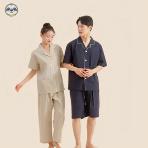 Bộ đồ ngủ bông seersucker phong cách Nhật Bản, thiết kế ngắn và dài, màu sắc đơn giản, phù hợp cho cả nam và nữ vào mùa hè.