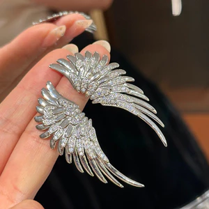 Bông tai dài thanh lịch hoa Zircon nhẹ sang trọng