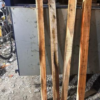 Thanh gỗ tràm tự nhiên. Cao 1M dày 5,5 vuông (1Mx5,5cmx5,5cm) hàng F1. Thanh gỗ dùng làm bàn, ghế, giường.