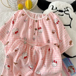 Bộ đồ ngủ cotton mây cho bé gái – Áo cổ tròn tay ngắn + quần short, họa tiết Hello Kitty dễ thương