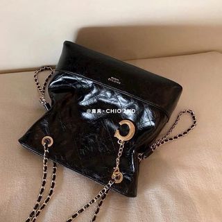 Túi Chio Hobo Rút Eo Trám Tag C Size 28