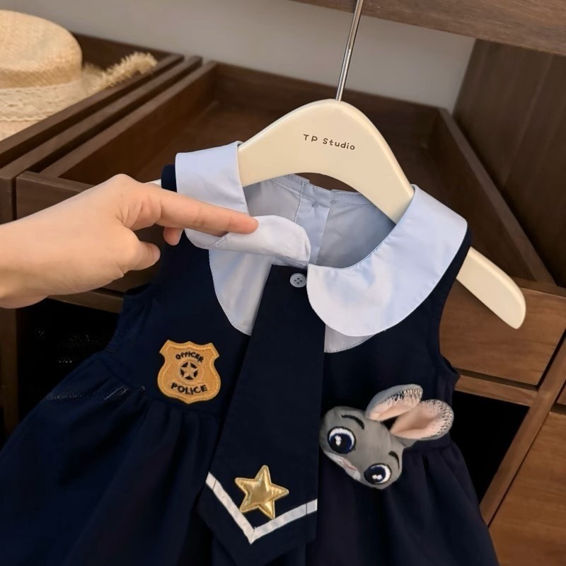 Bé Gái Thỏ Cảnh Sát Sĩ Quan Đầm Trẻ Em Judy jk Preppy Phong Cách Hoa Bud Áo Vest Đầm Mùa Hè 2026 Phong Cách Mới Đầm Công Chúa