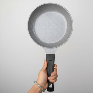 Chảo chống dính size 20cm chảo đúc nguyên khối Phương Trang hàng cao cấp dùng được bếp gas và bếp hồng ngoại
