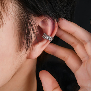 Tai kẹp nam bạc zircon xương cube, thiết kế sang trọng và bắt mắt - phụ kiện thời trang 2026