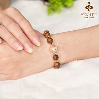 Vòng Tay Trầm Hương Cỏ Bốn Lá - Đá Lưu Ly Mong Cầu May Mắn - Trầm Hương Yên Lộc