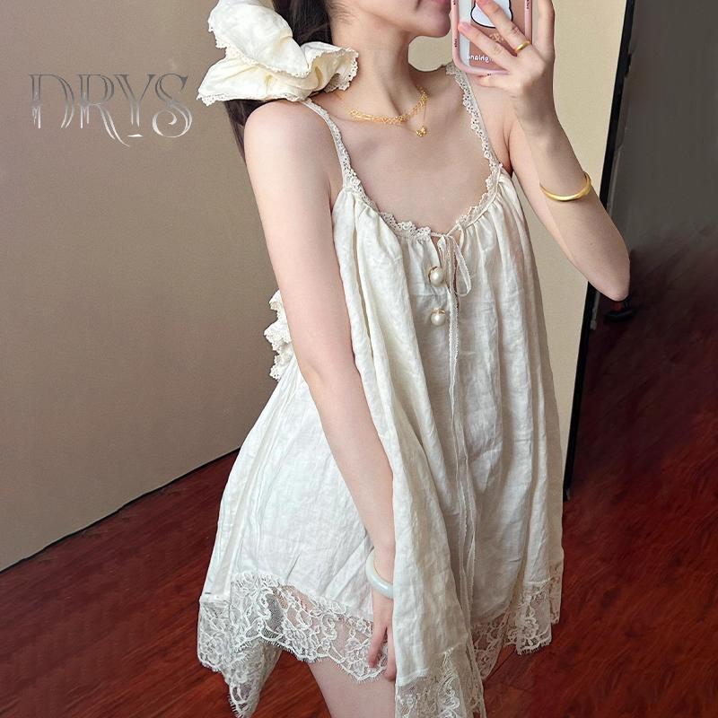 Đầm dây babydoll ren đi biển, thiết kế thoải mái cho chuyến du lịch