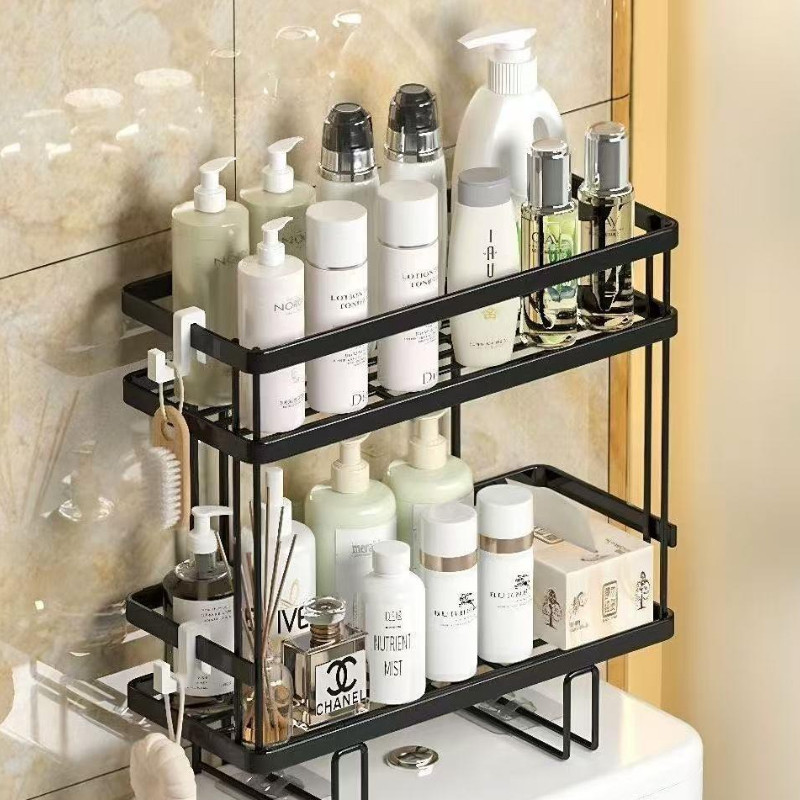 Kệ đựng đồ nhà tắm đặt trên bồn cầu, khung sắt chịu lực, thiết kế thông minh giúp không gian vệ sinh gọn gàng