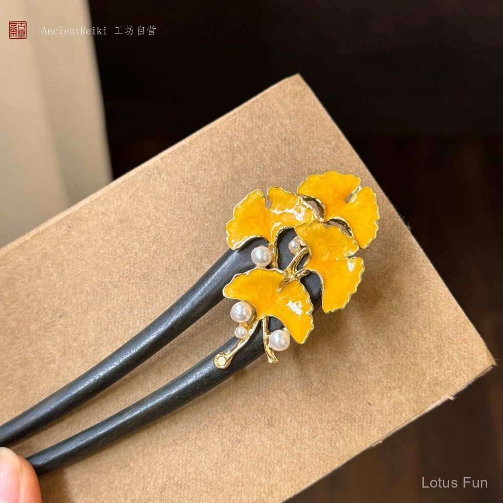 Kẹp tóc gỗ đàn hương phong cách Hanfu, phù hợp cho mùa thu