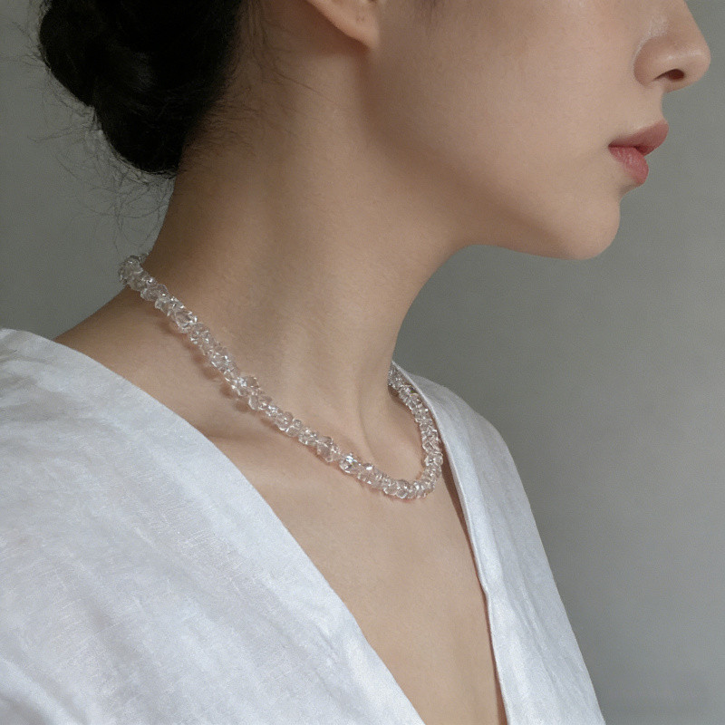 Phụ kiện thời trang dành cho nữ: Vòng cổ chuỗi xương đòn tinh tế, phù hợp