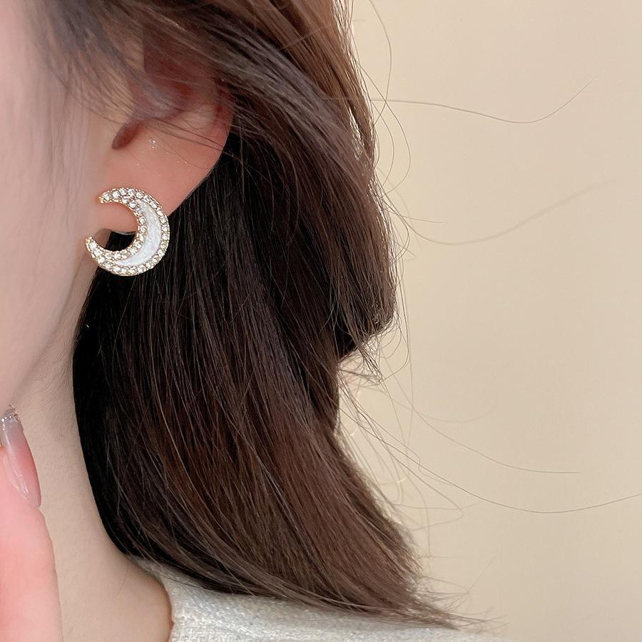 Bộ bông tai kim cương và ngọc trai, phong cách cổ điển kiểu Pháp