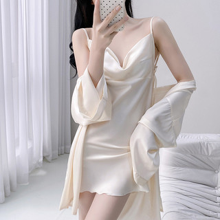 Bộ đầm ngủ gợi cảm sang trọng dành cho nữ, gồm áo ngủ và áo choàng bằng lụa băng, thiết kế ôm dáng gợi cảm, cuốn hút