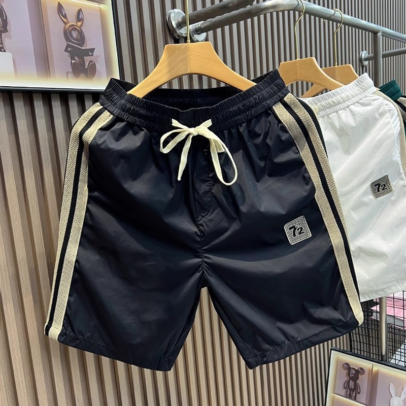 Quần Short Nam Mới, Thoáng Khí và Khô Nhanh, Phù Hợp Đi Biển Mùa Hè
