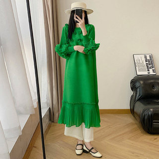 Đầm Miyake mùa hè phong cách mới với họa tiết lá sen và hoa ba chiều