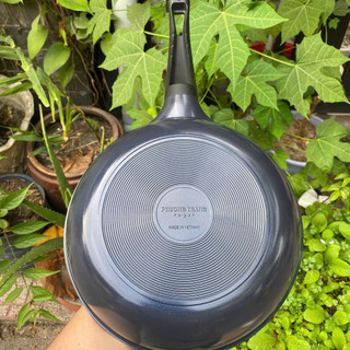 Chảo Chống Dính Cao Cấp Phương Trang 24cm – Nhôm Đúc Nguyên Khối, Lớp Chống Dính Bền, Dùng Cho Bếp Gas