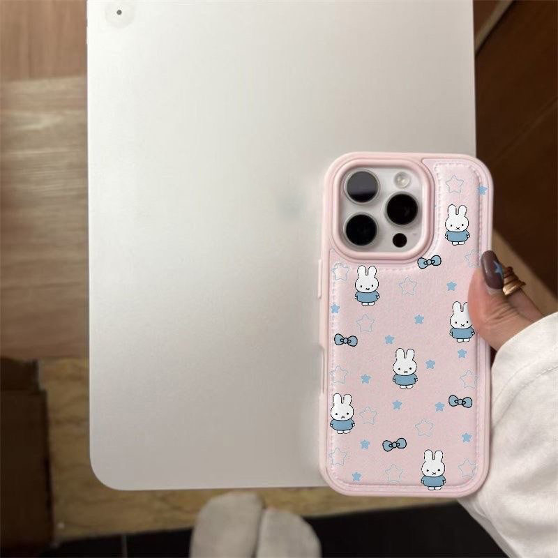 Bộ vỏ điện thoại iPhone 17/16 Pro, 11/Promax/15 Plus/78 có thiết kế thỏ xanh.