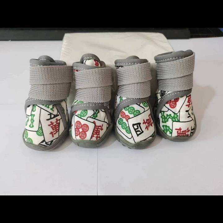 【Ready Stock】 Waterproof Anti-Drop Soft Bottom Dog Shoes Big Brother Corgi/French Bulldog Golden Retriever plus Velvet Pet Shoes Anti-Drop Set of Four fh7Q