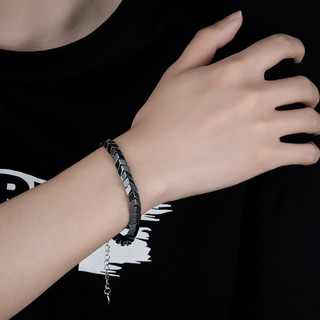 Phụ kiện thời trang nam mới: Vòng tay onyx đen hình kim cương sang trọng