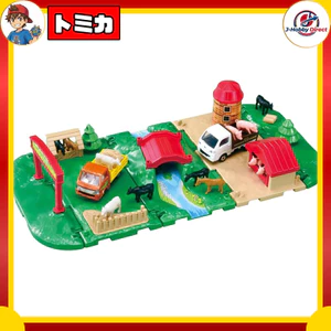 TAKARA TOMY Tomica Tomica & Town Lively Farm Set Mini Cars Toy for Ages 3 and Up