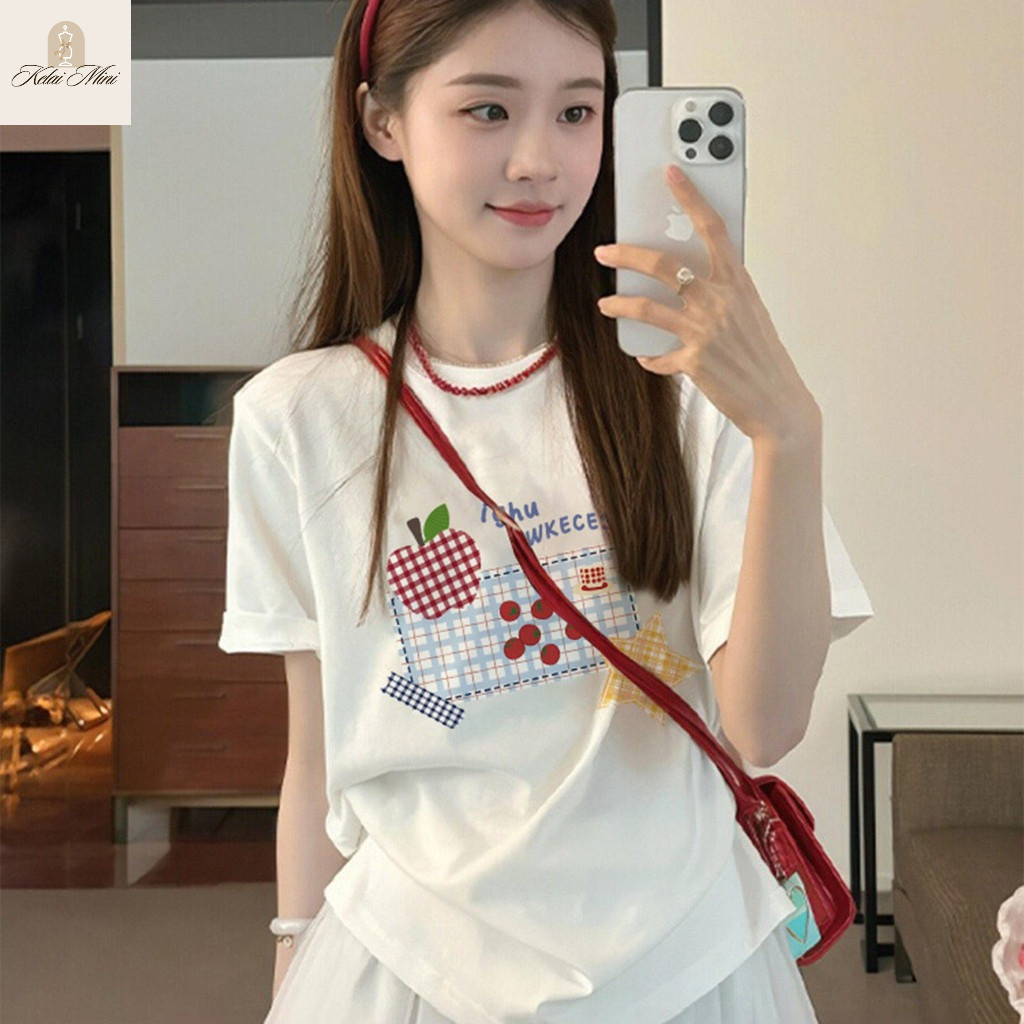 Áo nữ tay ngắn, dáng rộng, cổ tròn, mềm mại và thoáng khí.