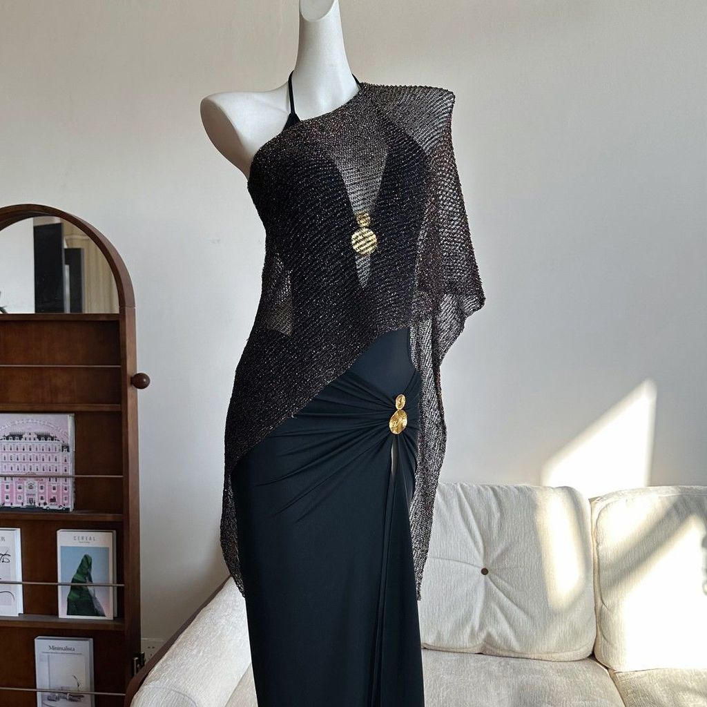 Đồ bơi một mảnh màu đen dáng slimming, phù hợp mùa xuân và bãi biển