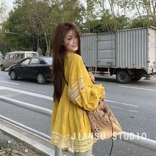 Kích thước lớn - Áo sơ mi nữ dáng dài màu vàng ngọt ngào, thêu ren và in hình theo phong cách mới của Pháp